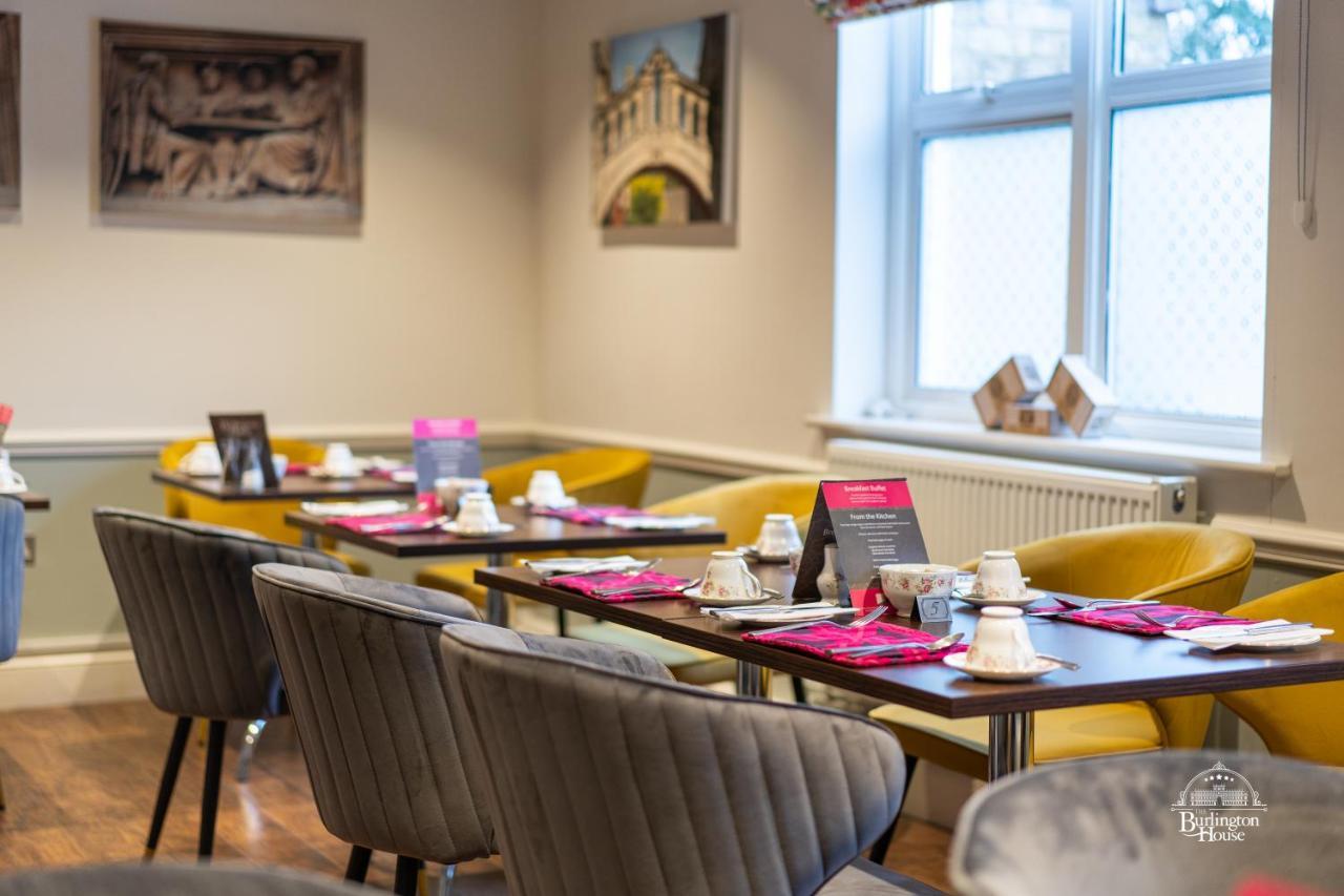 Burlington House Boutique Bed & Breakfast Oxford Bagian luar foto The dining room at the hotel