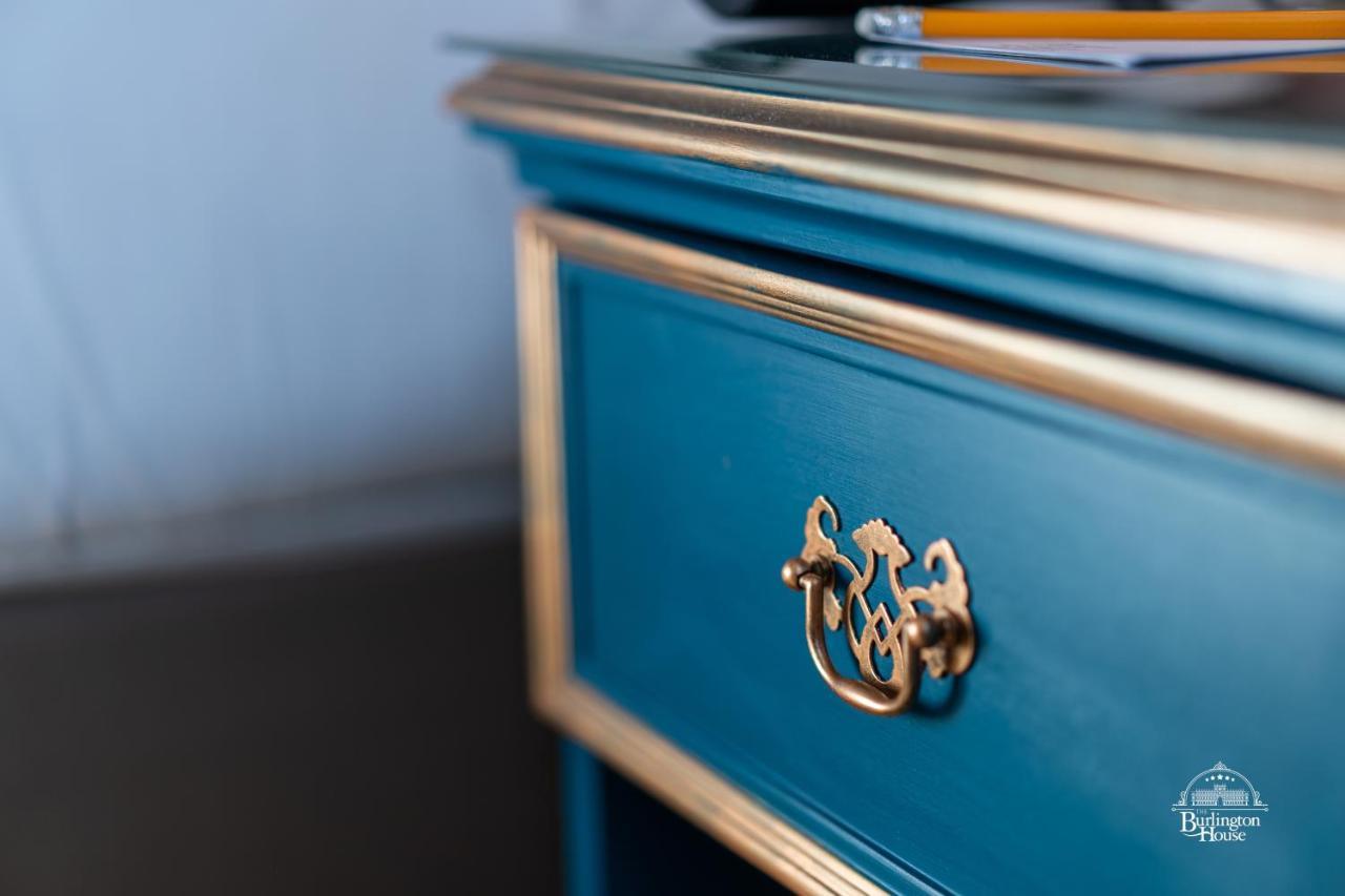 Burlington House Boutique Bed & Breakfast Oxford Bagian luar foto A drawer
