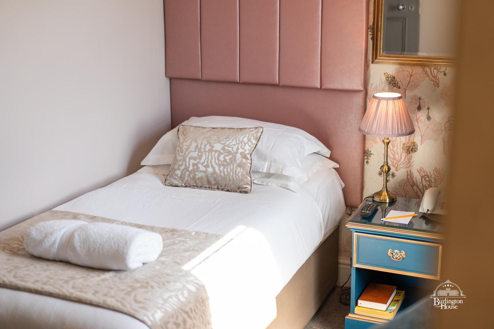 Burlington House Boutique Bed & Breakfast Oxford Ruang foto A single bed
